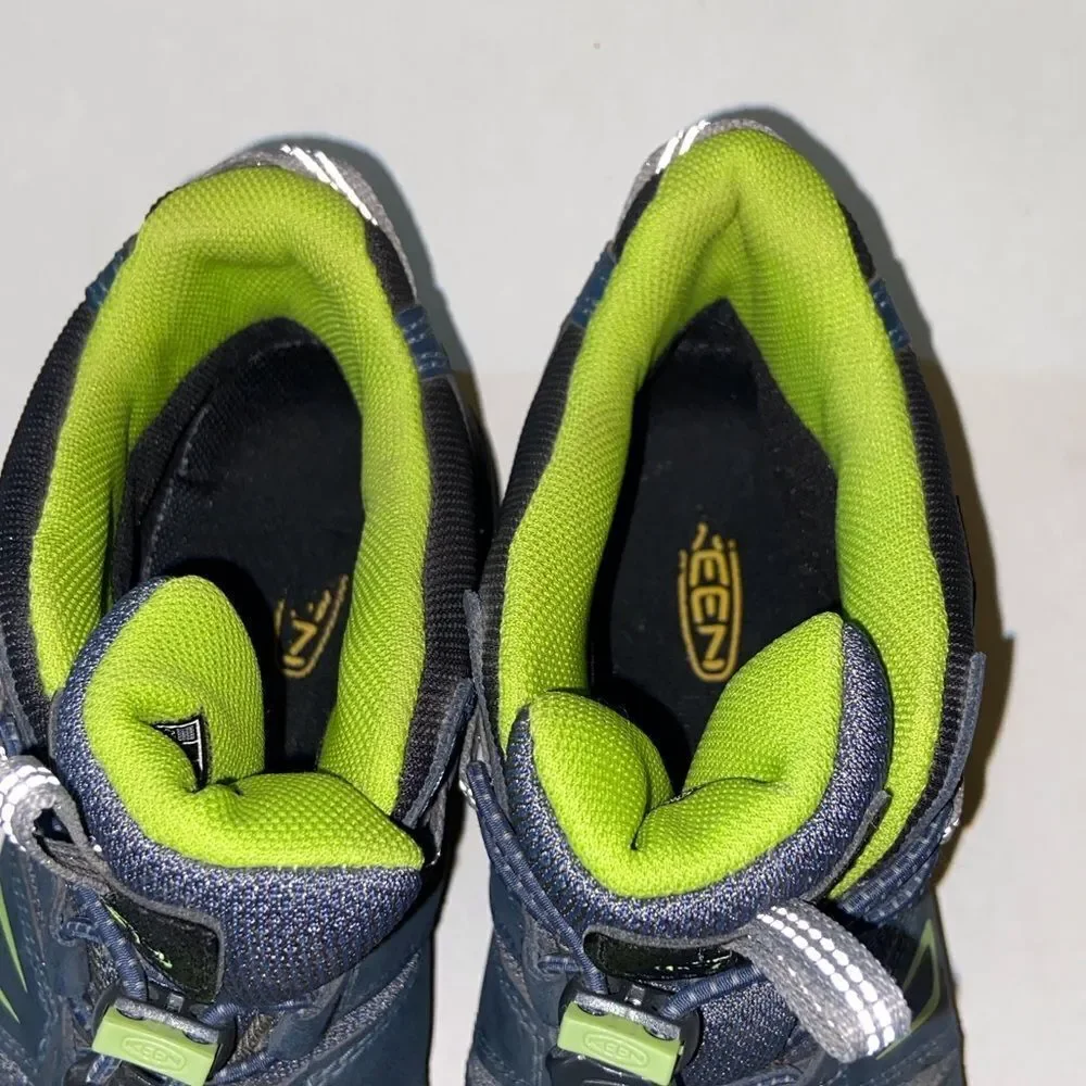 Keen Waterproof Hiking Athletic Boots Youth ' Gray and Lime Sneakers Sz 6US